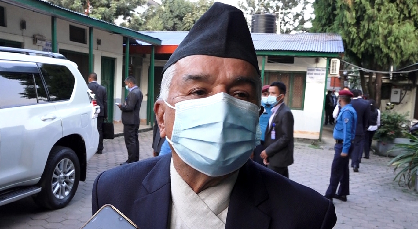 गुटकाे बैठकबाट निस्केका पाैडेल सिटाैलालाई भेट्न पुगे, मिलेर जान प्रस्ताव